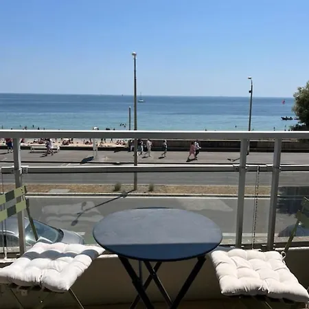 And Terrace Sea View In 公寓 *